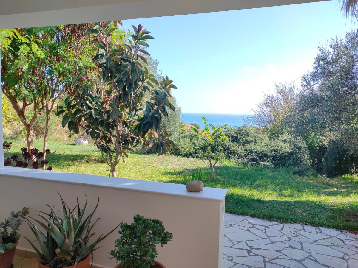 Kalamies - Secluded Beach Apartments Skala  ภายนอก รูปภาพ